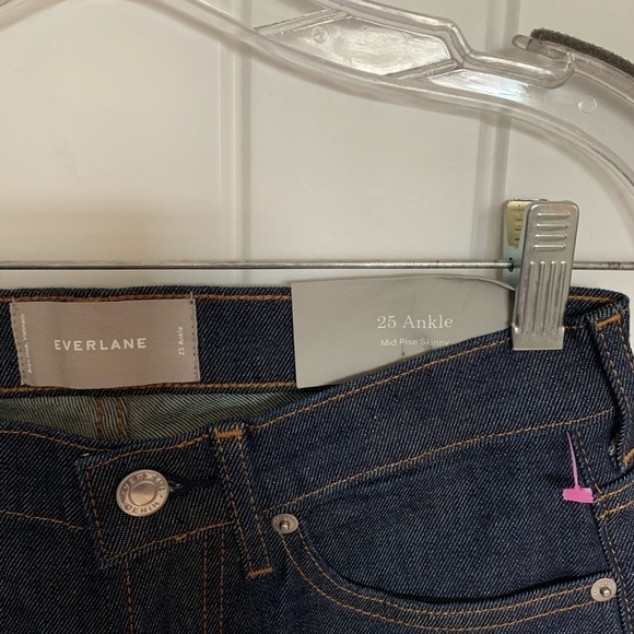NWT Everlane Skinny Jeans 25 – Mid Rise Ankle Crop Dark Wash Stretch Denim Class - Picture 11 of 12